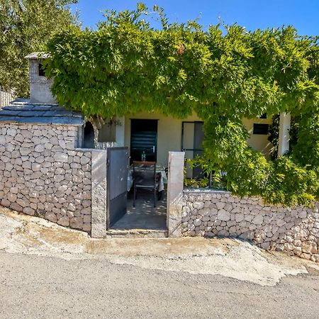 Holiday Home Marija - Beautiful Location Close To The Sea Севид Екстериор снимка